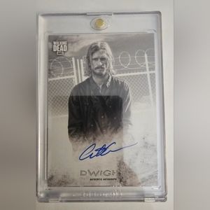 Walking dead autograph card